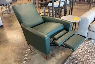 Recliner Instock