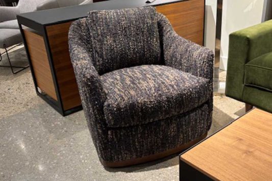 Younger Remy swivel chair