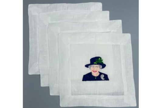 Lettermade-The-Queen