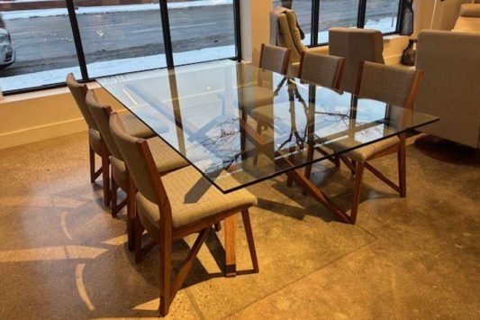 Copeland-Exeter-Table-and-chairs