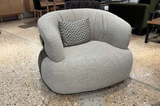 MaxDivani Dana Chair