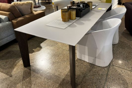 Trica-mystic-table